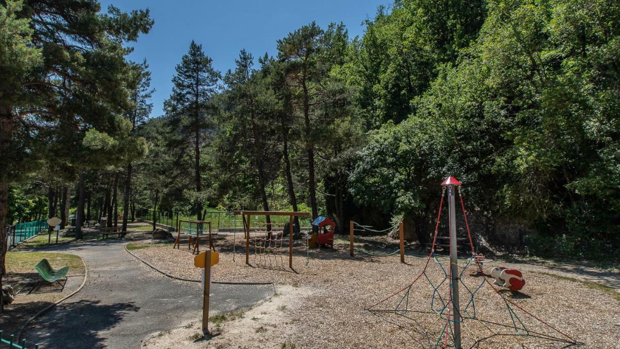 Vacanceole - Residence Les Gorges Rouges Гийом Экстерьер фото